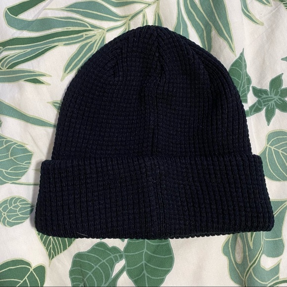 SOLD BNWT Urban Outfitters Cloth Classic Waffle Beanie - Picture 2 of 5